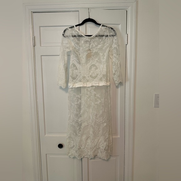 Uniq Sheer Lace Overlay Dress in White Size S - Picture 3 of 5